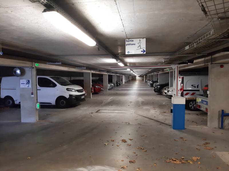 Pose de barrière automatique dans un parking en sous sol à Lyon et le Rhône