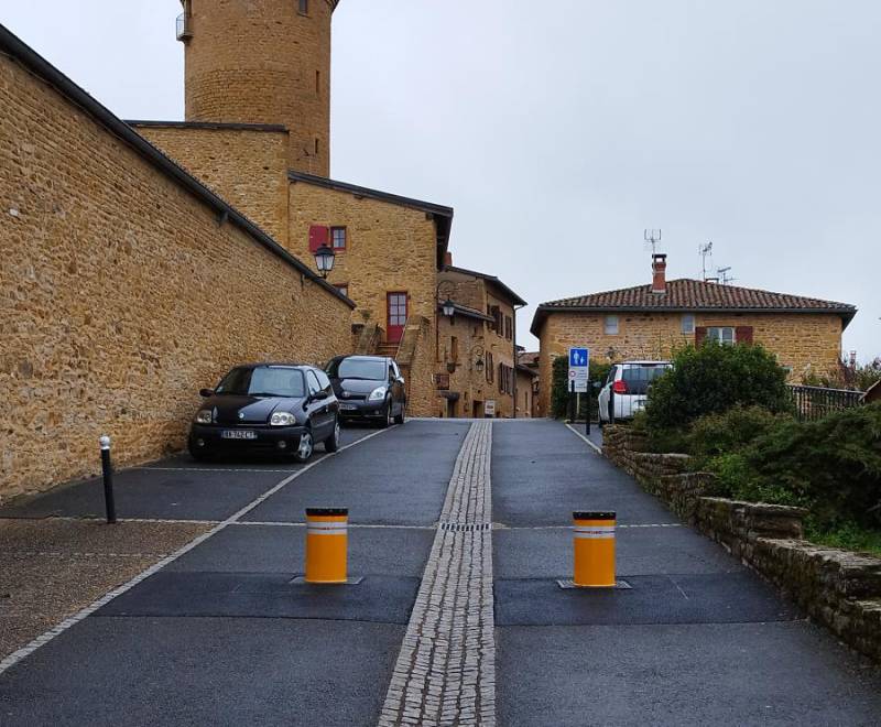 Maintenance de bornes escamotables automatiques à Lyon et dans le Rhône