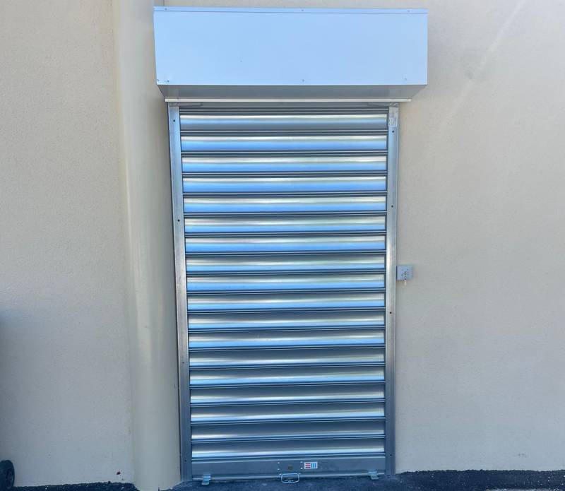 Poseurs de rideau métallique sécurisé dans le Rhône