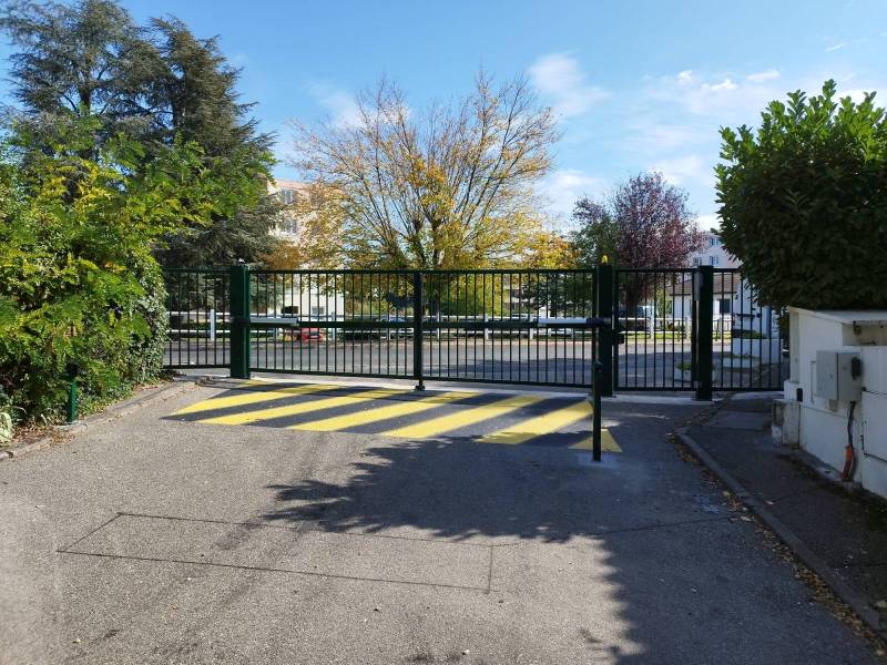 Vérification de portes et portails automatiques vers Ambérieu-en-Bugey