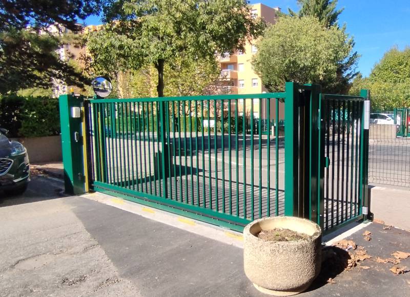 Contrat de maintenance de portail et porte automatique à Lyon